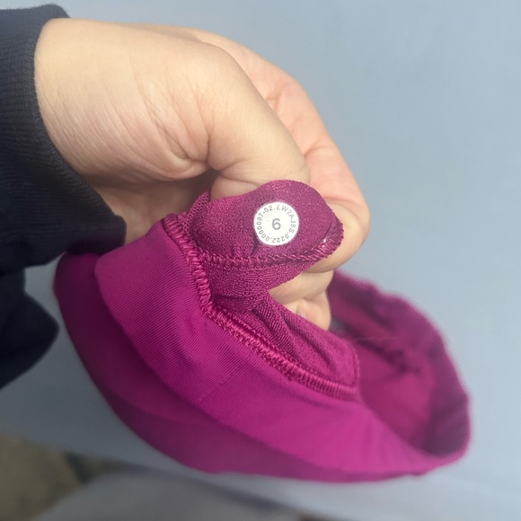 Lululemon Energy Bra - Picture 3 of 3